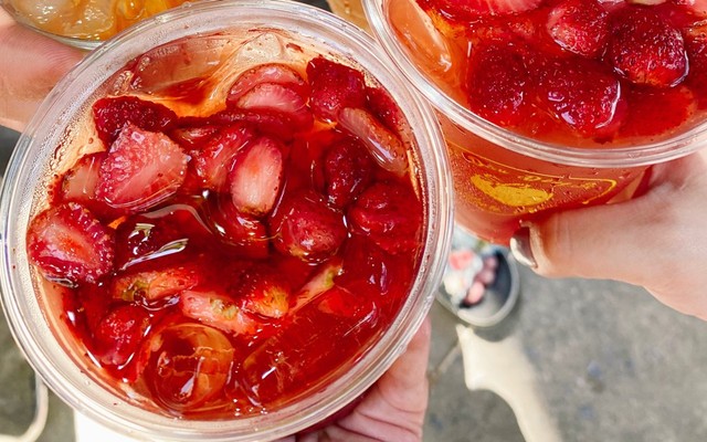 Trà Dâu Đông Du Anh Béo - Trà Hoa Quả - Chùa Láng