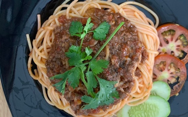 Yi Yi - Bò Bít Tết & Mỳ Ý - Trương Phước Phan