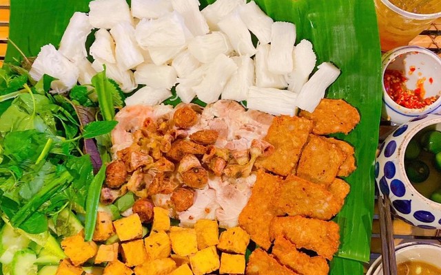 Cô Hương - Bún Đậu Mẹt - Hoàng Mai