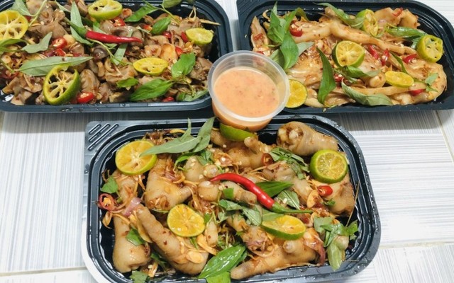Chân Gà Sốt Thái, Tai Heo & Mì Trộn Sốt Thái - Kim Phát