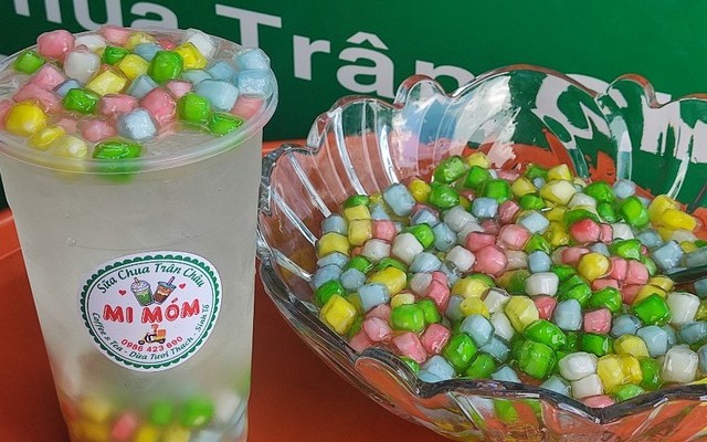 Dừa Tươi Hạt Đác Trà Sữa Mi Móm - Quán Nước - Phan Văn Hớn