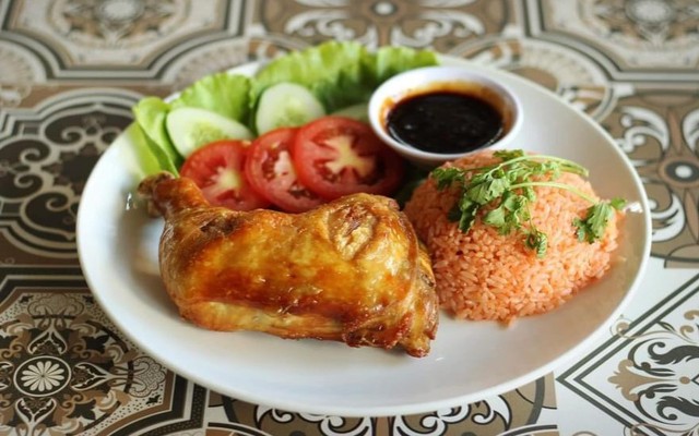 Cơm Gà Xối Mỡ 158 Miss Sài Gòn - Bùi Viện
