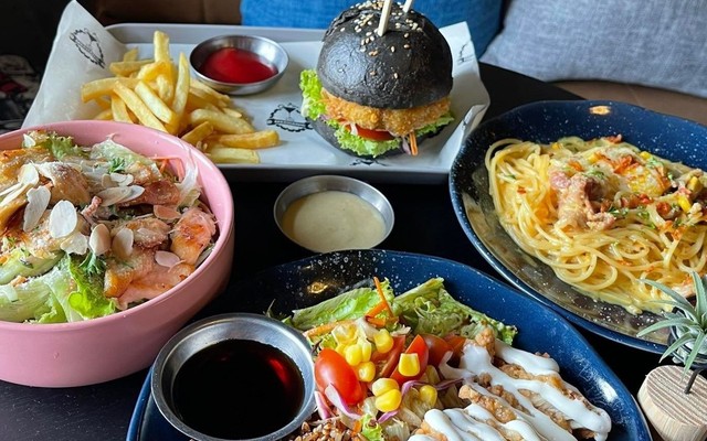 The Mechanic - Healthy Food