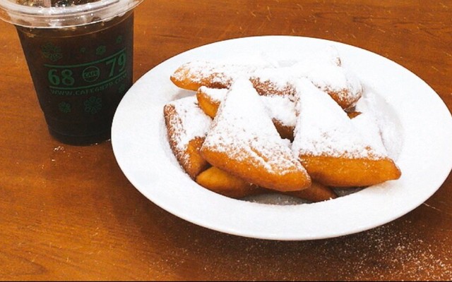 Cafe 6879 - Cafe Việt, Bánh Beignet Pháp - Nguyễn Thượng Hiền