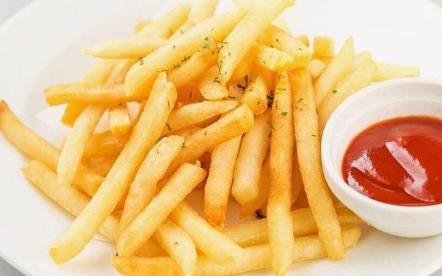 Ruby - Xiên Que & Khoai Tây Lắc