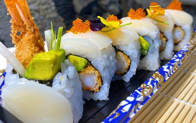 Koi Sushi - Sushi & Sashimi - Trần Khát Chân