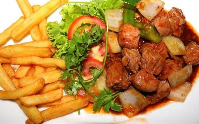 Sơn Lâm - Cơm Gà Xối Mỡ & Bò Lúc Lắc - Nguyễn Hữu Cảnh