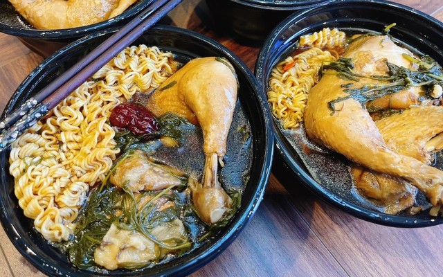 Mỳ Gà Tần, Bún Bò Trộn Bé Yến - Mỳ Gà Tần & Bún Bò Trộn - Xuân Diệu