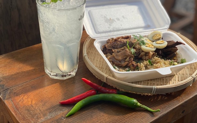 Bánh Mì Xôi Thịt Nướng Gia Truyền - Bánh Mì & Xôi - 152 Lê Đình Dương