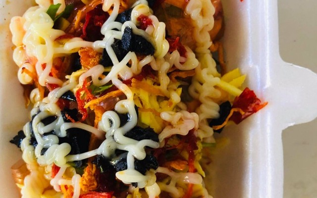 Trà Sữa Thái - Bánh Tráng Trộn & Xiên Que - Song Hành