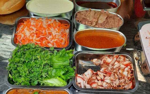 Aha Ô Tô - Bánh Mỳ Và Đồ Uống - Đối Diện Nhà Văn Hoá Văn Trì 3