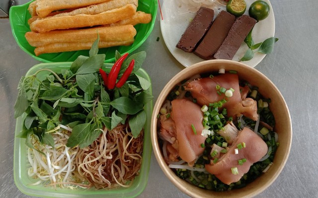 Bún Bò Huế Thương Thương - Kim Mã