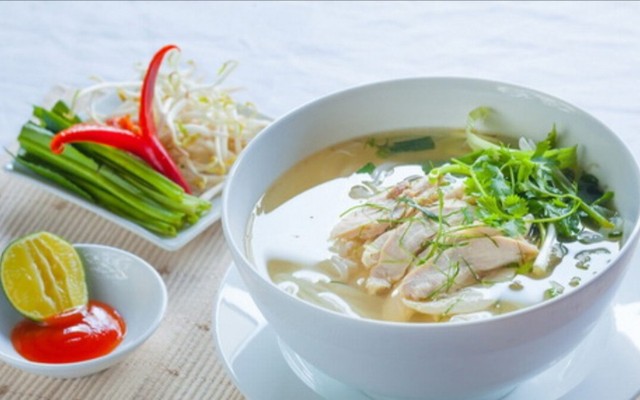 Quán Thuấn - Phở & Gà - Yên Phúc