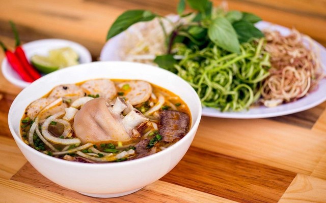 Bún Bò Huế Linh Nhi - Bún Bò Huế - Lê Trọng Tấn