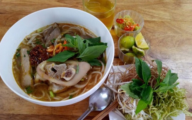 Bún Bò Huế O Phô