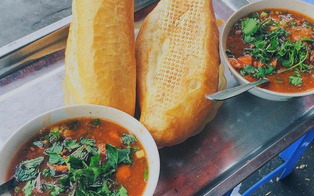 Bếp Cô Na - Bò Sốt Vang - Miếu Đầm