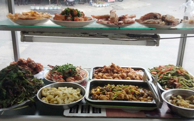 Quán Cơm Bình Dân 79 - Cơm Tấm Sườn Nướng & Cơm Gà - 323 Trần Nhân Tông