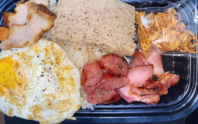 Xôi Nóng & Bánh Mì Đeee - Xôi & Bánh Mì - Hàng Điếu