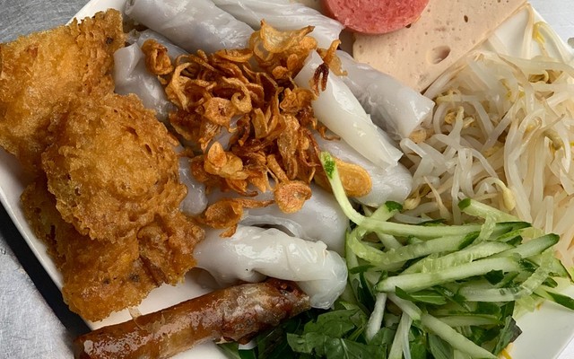 THIÊN HƯƠNG QUÁN - Bánh Cuốn Nóng - Lê Trọng Tấn