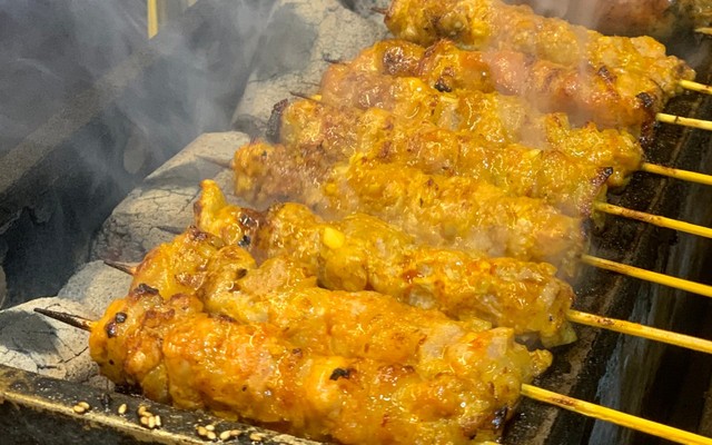 Quân Nguyễn Q7 - Thịt Xiên & Dồi Sụn Nướng