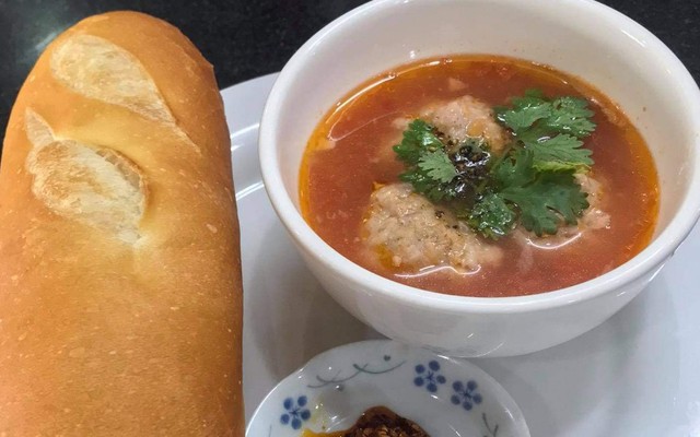 Quán 18B - Bánh Ướt & Xíu Mại