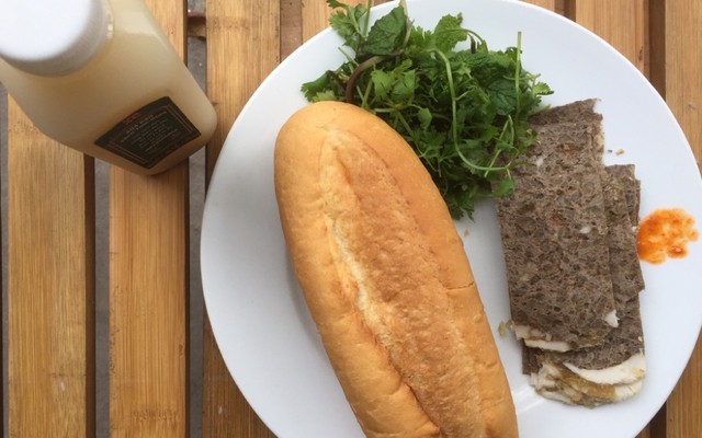 Bánh Mỳ Bà Hải - Tố Hữu