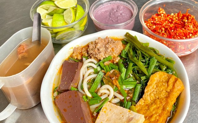 Quán Cô Xuân - Bún Riêu & Canh Bún - Trần Mai Ninh