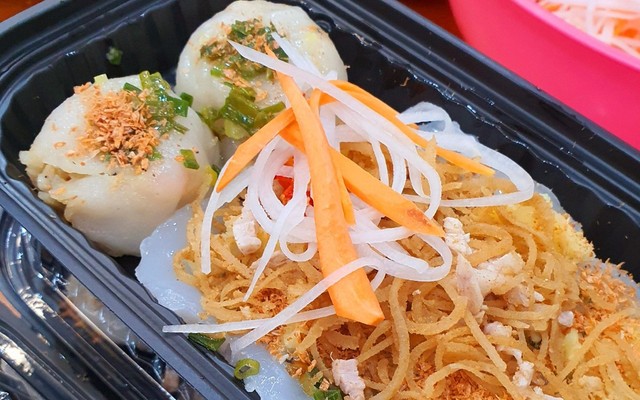 Bánh Bèo Bì Bà Năm - Cách Mạng Tháng 8