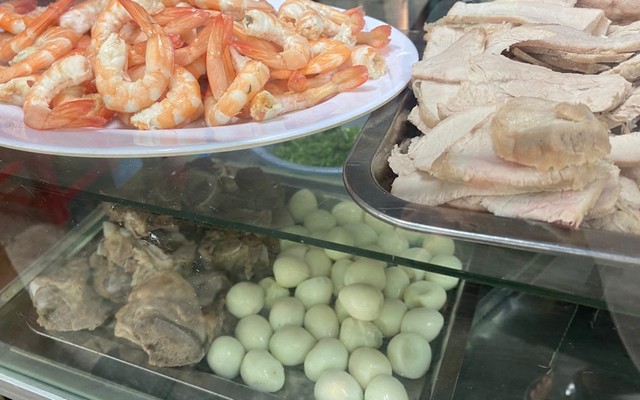 Dì Dung - Hủ Tiếu & Bún Bò - Nguyễn Bỉnh Khiêm