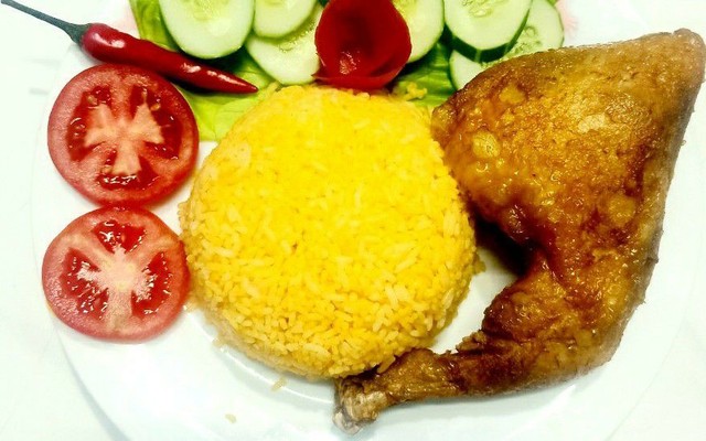 Cơm Gà Cô Hưng - Số 4 Đường Số 7