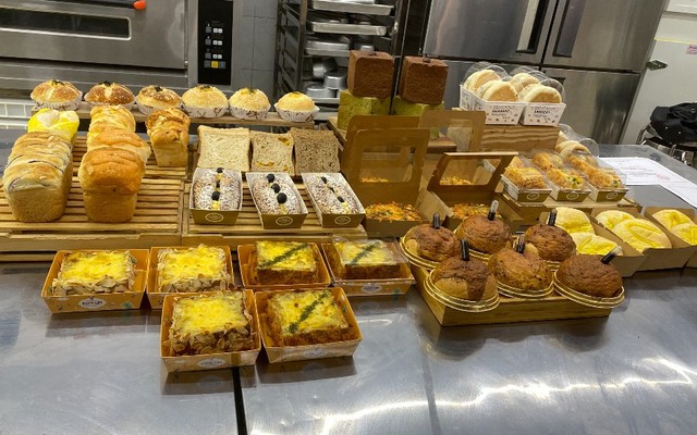 Momo's Cake - Bánh Mì Dinh Dưỡng - Tân Thuận Tây