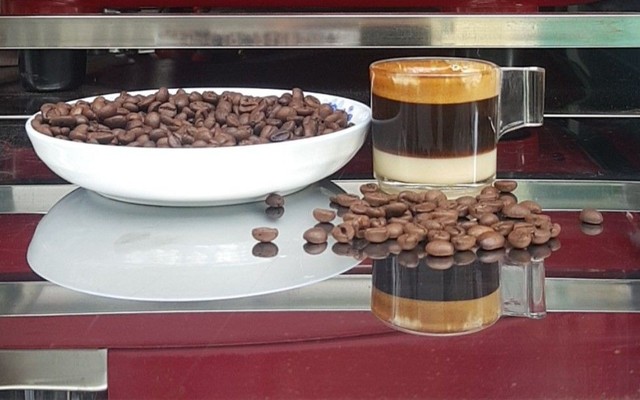 Cà Phê Pha Máy & Trà Hoàng Hiệp - Lạc Long Quân