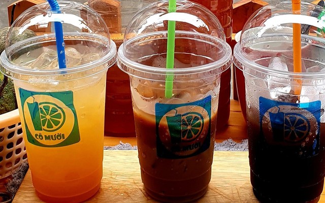 Trái Cây Cô Mười - Cà Phê & Dừa Tắc - Hoàng Hoa Thám