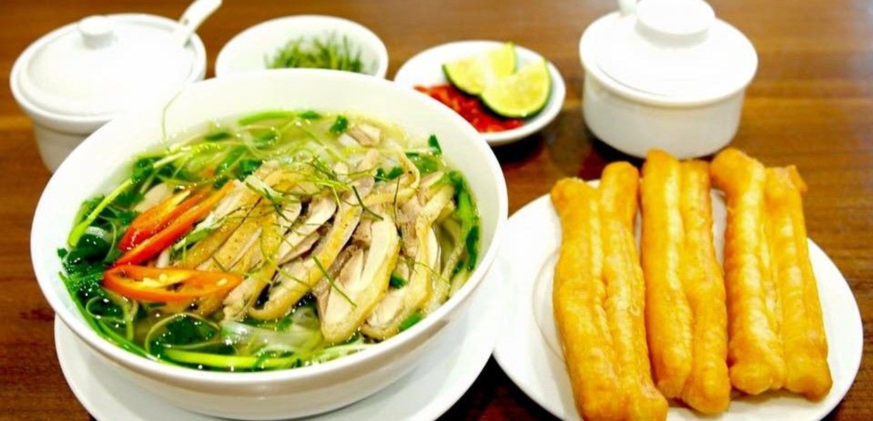 PHỞ GÀ TA HẢI DƯƠNG VỚI TÔ PHỞ NGHI NGÚT KHÓI ĐẦY HẤP DẪN