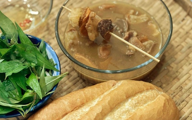 Phá Lấu Bò Song Lâm - Phạm Viết Chánh