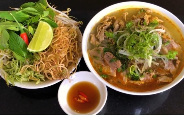 Vy - Bún Bò Huế - Lê Quốc Hưng