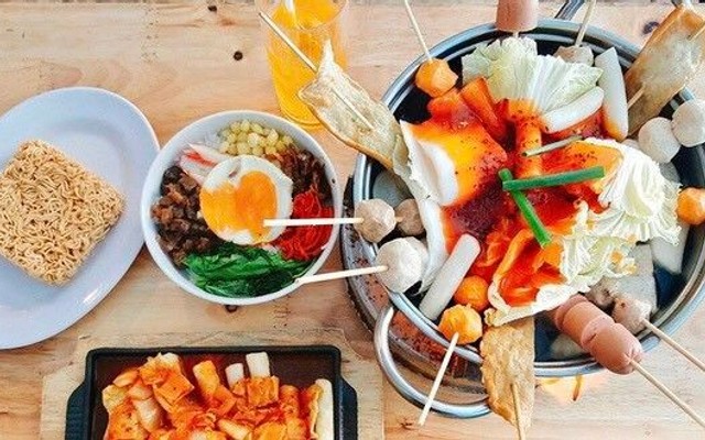 Út Rơi - Tokbokki & Cá Viên Chiên Mắm - 219 Hồ Nghinh