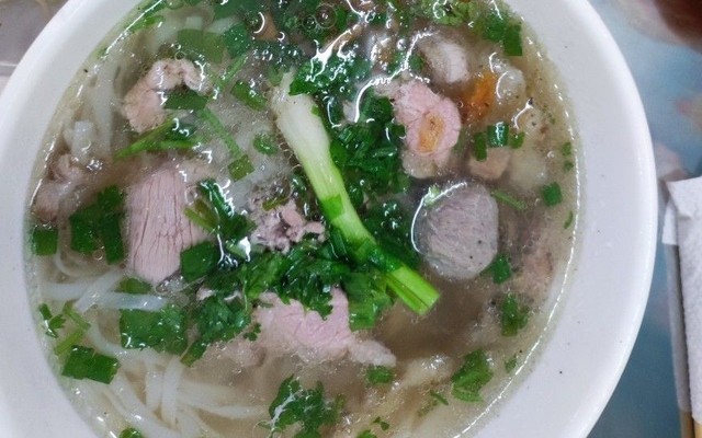 Phở Lan Phương Chi Nhánh 4 - Phở Bò Hương Vị Đậm Đà - 76 Nguyễn Công Trứ