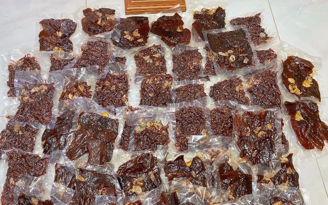 Ku Food - Gà Ủ Muối & Bò Ướt Cháy Tỏi - Bạch Đằng