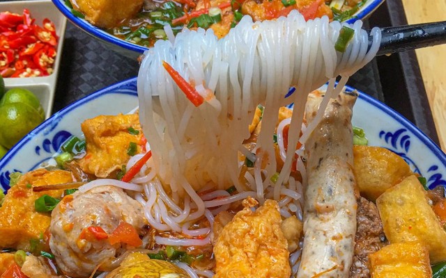 Bún Riêu Gia Truyền Hải Hói - Bún Riêu Cua - Đền Lừ 2