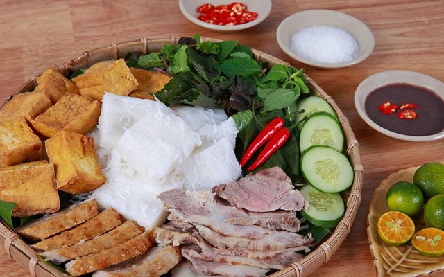 BÚN ĐẬU MẮM TÔM CÔ NANA BÚN ĐẬU CHẢ CỐM DỒI SỤN - Phố Miếu Đầm