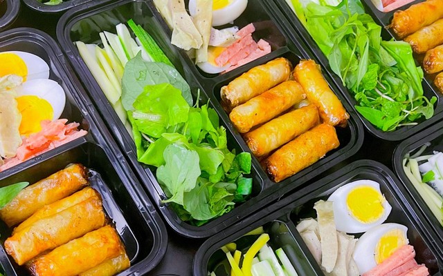 Chả Cuốn Cá Trích Vi Vân - Trần Bá Giao