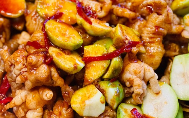 Chấm Và Múc - Chân Gà Rút Xương, Gân Bò Sốt Thái