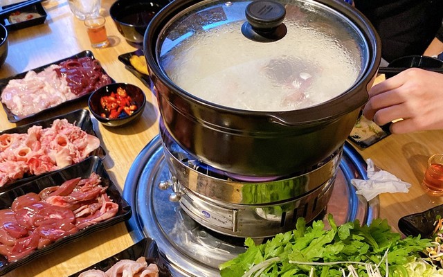 Quán Nhà Kê - Lẩu & Nướng - Ao Sen
