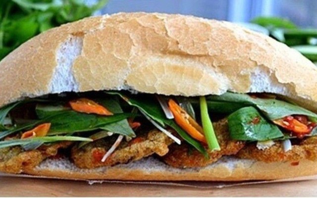 Bánh Mì & Ăn Vặt - 3 Chị Em