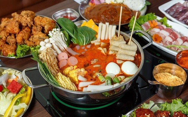 Lẩu Tokbokki Hàn Quốc - Bà Điểm 11