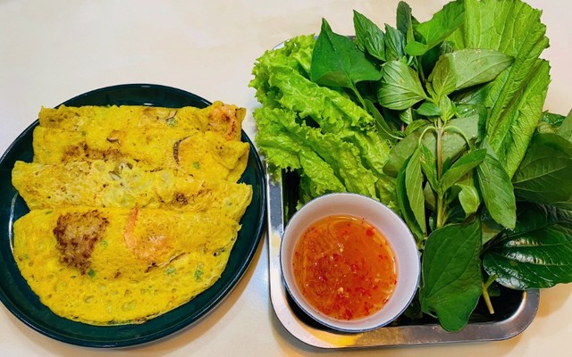 Phặn Phặn - Bánh Xèo Bình Định & Bánh Cuốn Nóng - Lê Văn Qưới