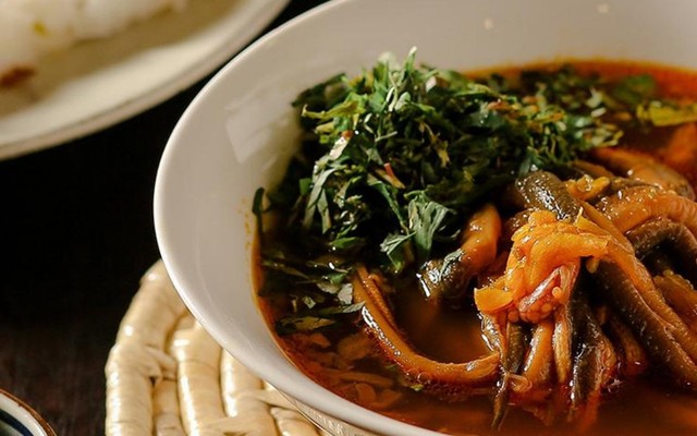 Lá Sen Classic Kitchen - Xôi Lá Sen - 90 Bà Huyện Thanh Quan