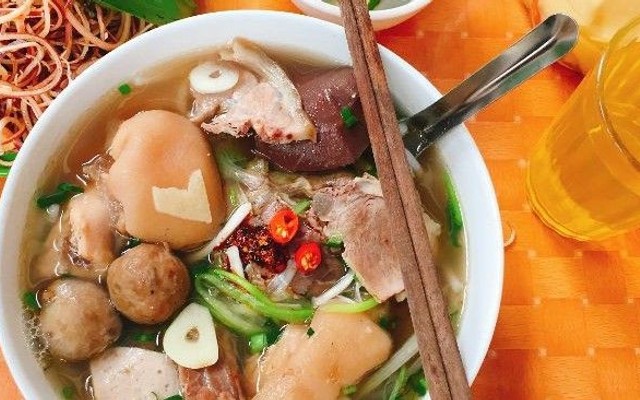 Bún Bò Huế - 460 Nguyễn Văn Khối