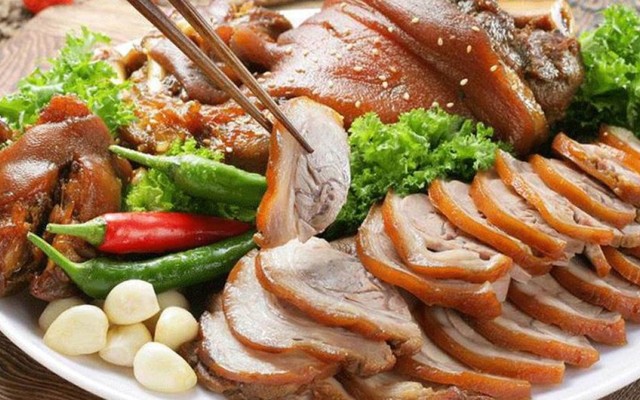 Bánh Mỳ Heo Quay - Cô Sáu